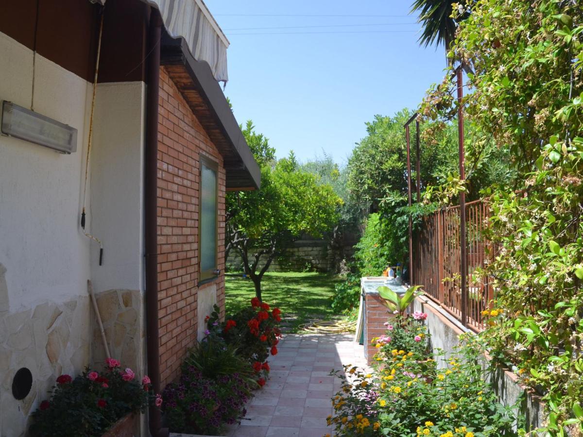 Casa Unifamiliar Con Jard N Privado Villa Agnone Bagni Dış mekan fotoğraf